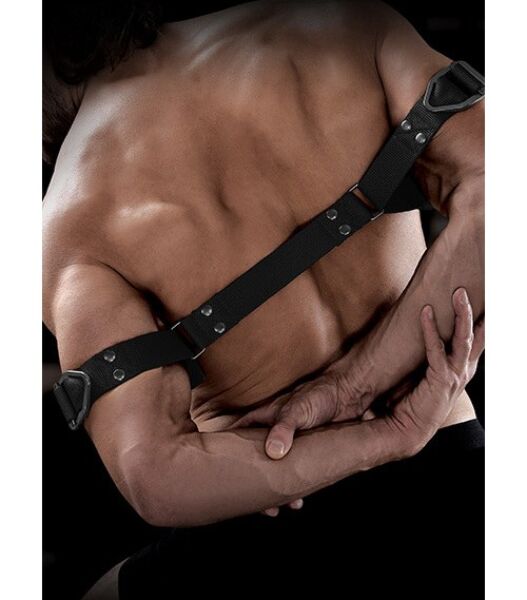 Bicepsboeien Command Bicep Binder van Pipedream, met nylon banden en stalen ringen