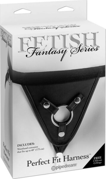 Zwart Pipedream Perfect Fit Harness strap-on harnas met verstelbare banden en een ring aan de voorkant
